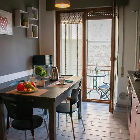 Apartament Rinnovato Comodo A Stazione, Centro E Zona Fiera