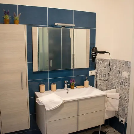 Apartament Rinnovato Comodo A Stazione, Centro E Zona Fiera *