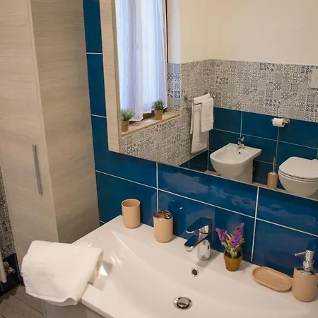 Apartament Rinnovato Comodo A Stazione, Centro E Zona Fiera *